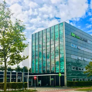 Hotel Ibis Styles Amsterdam Airport ***